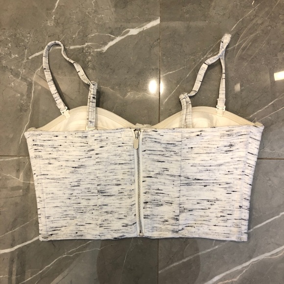 Women’s top - Picture 2 of 4